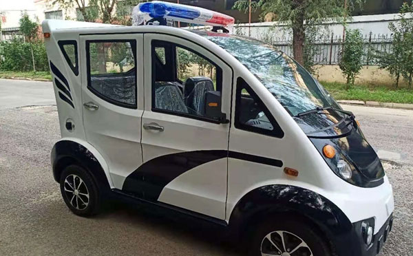 洛扎警用巡逻车